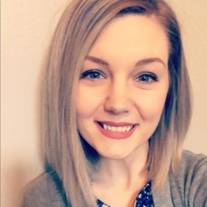 Meet your Posher, Danae